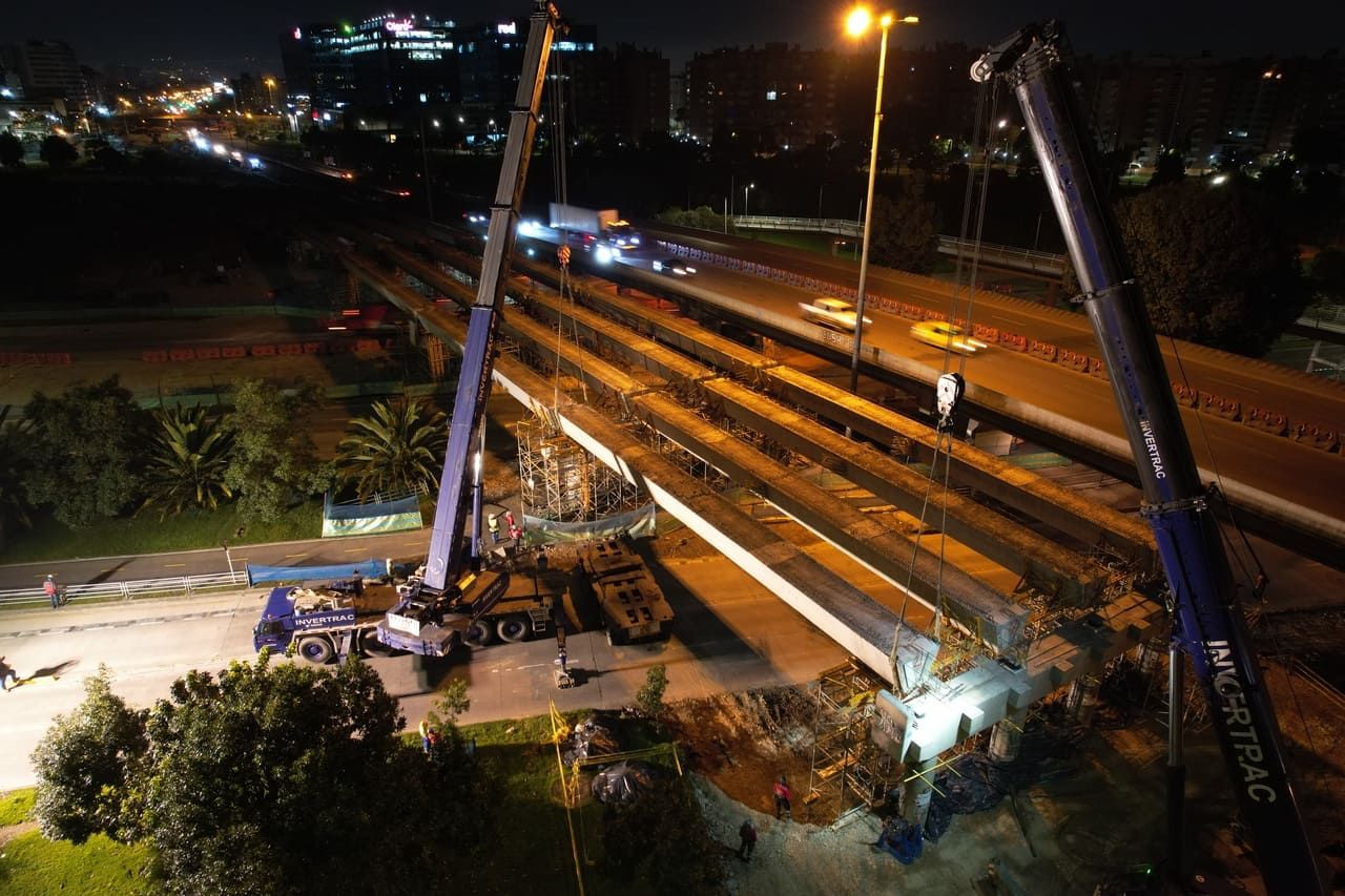 Fotografía aérea obra nocturna   