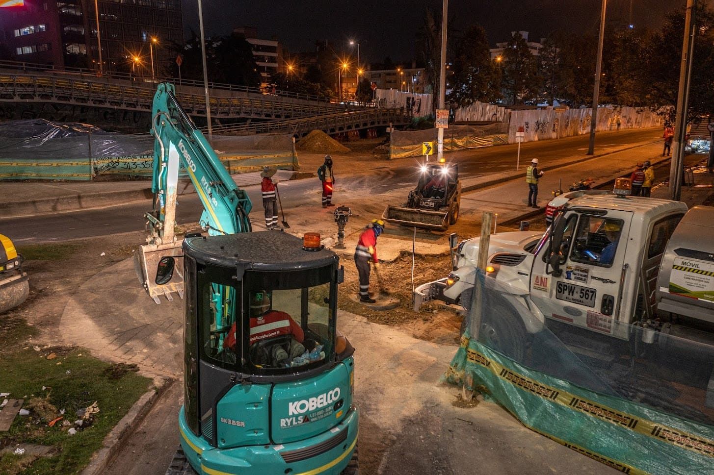 Foto mantenimiento a la malla vial del IDU