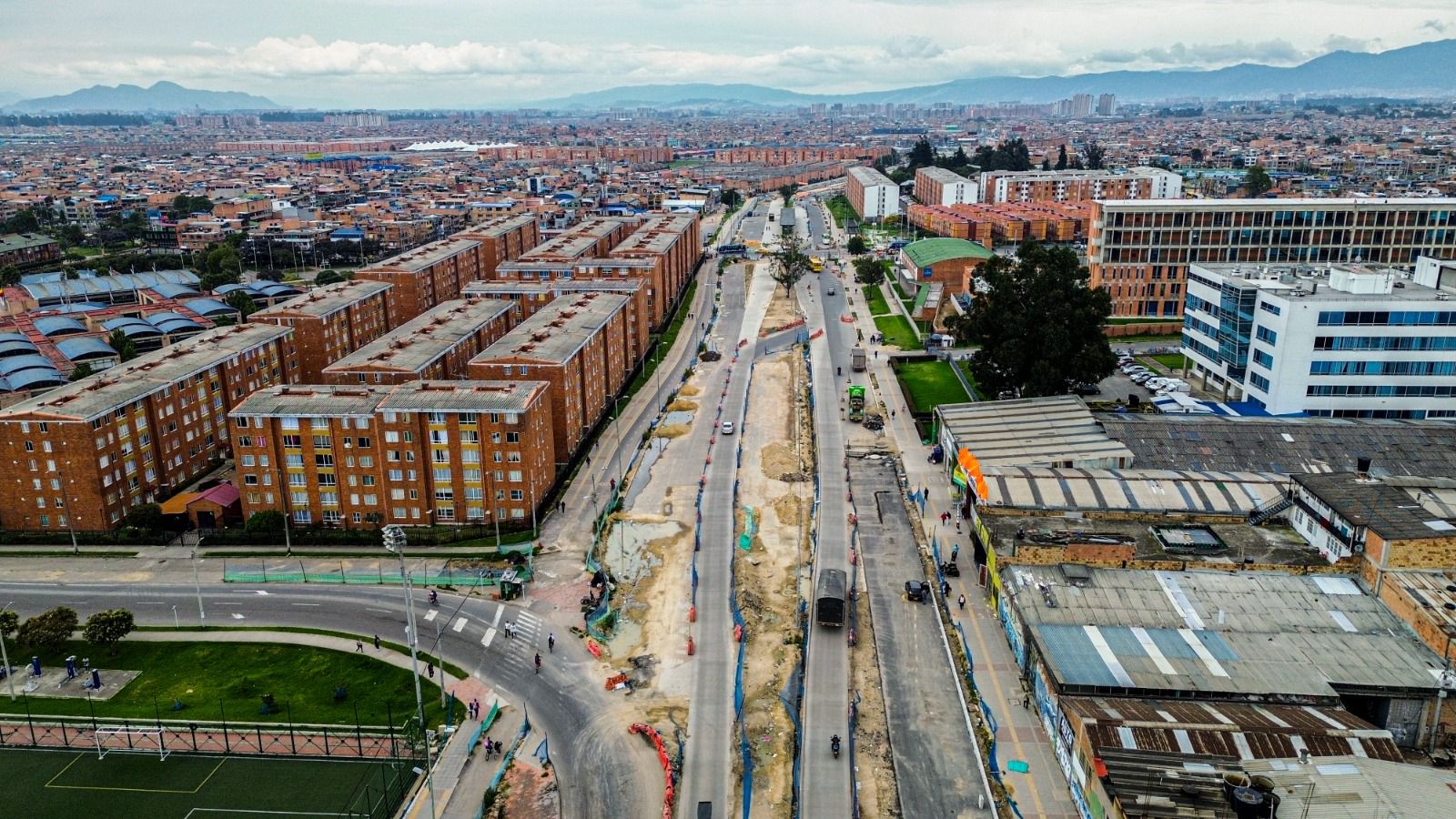 Imágen aérea que muestra la situación en el grupo 2 de la avenida Ciudad de Cali