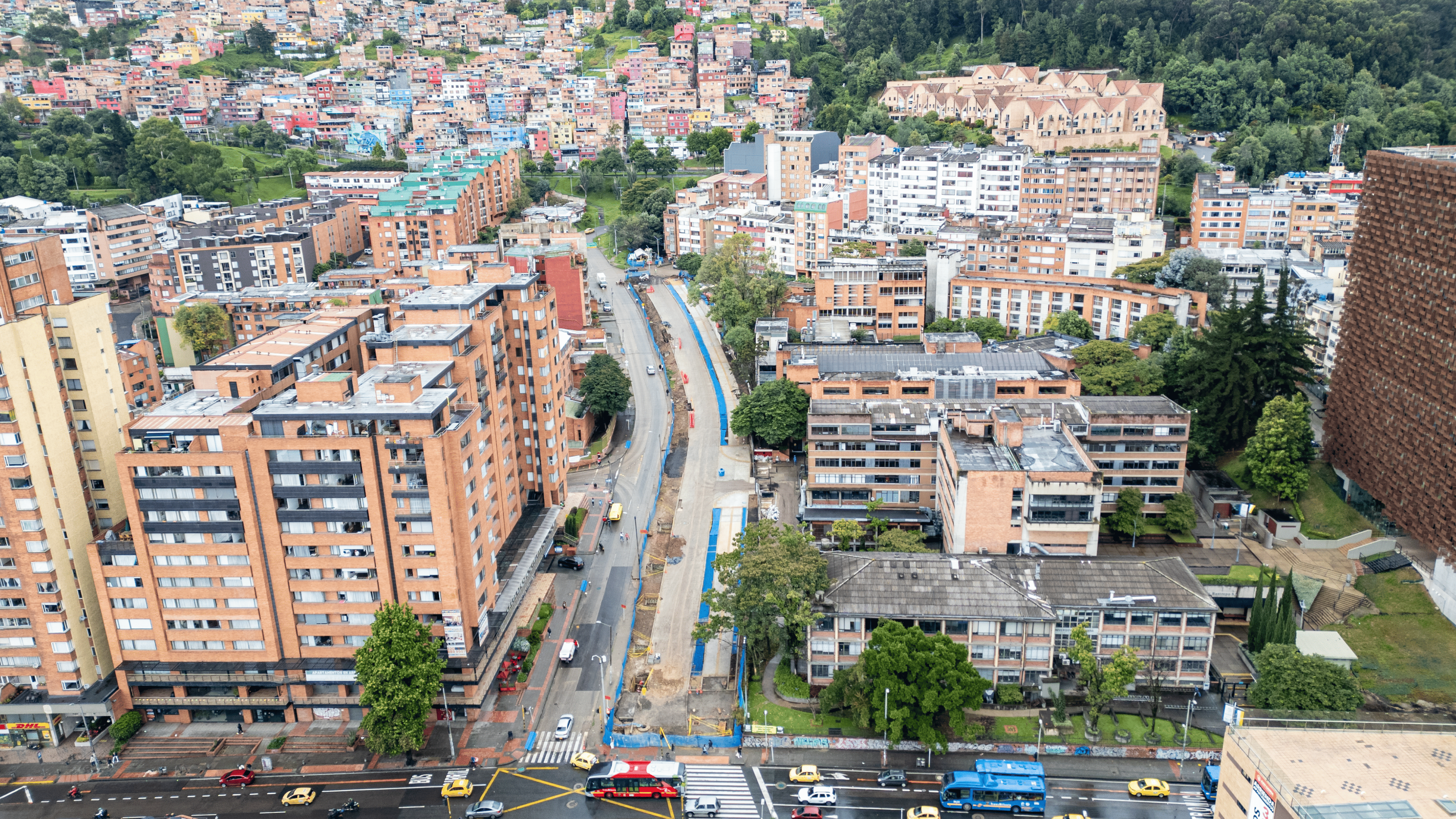 Vías y espacio público zonas industriales de Montevideo y Puente Aranda Grupo 4